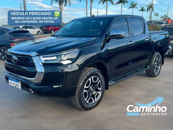 TOYOTA HILUX 2.8 D-4D TURBO DIESEL CD SRX 4X4 AUTOMÁTICO